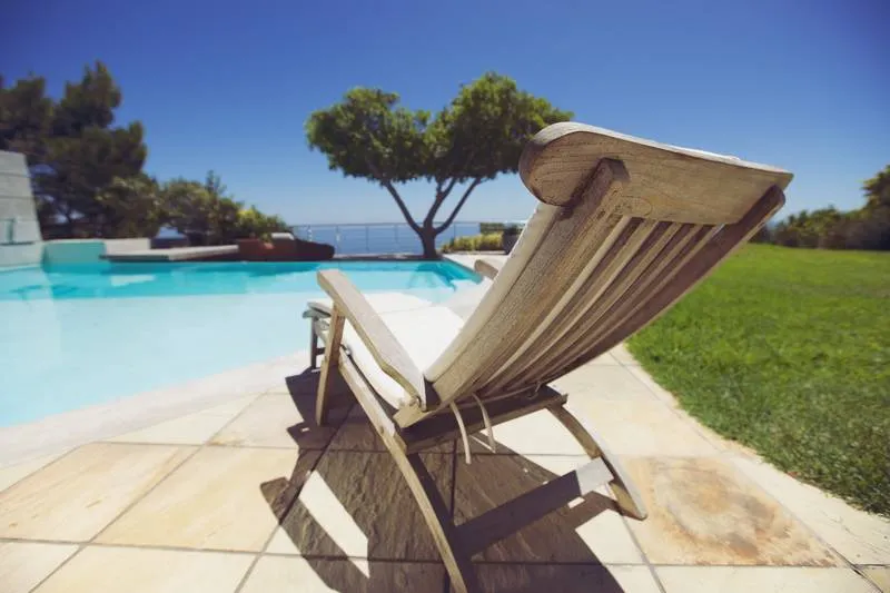 Top Landscaping Ideas and Considerations for New Fiberglass Swimming Pool Projects